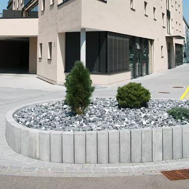 LENIA Palisaden mit Holzstruktur