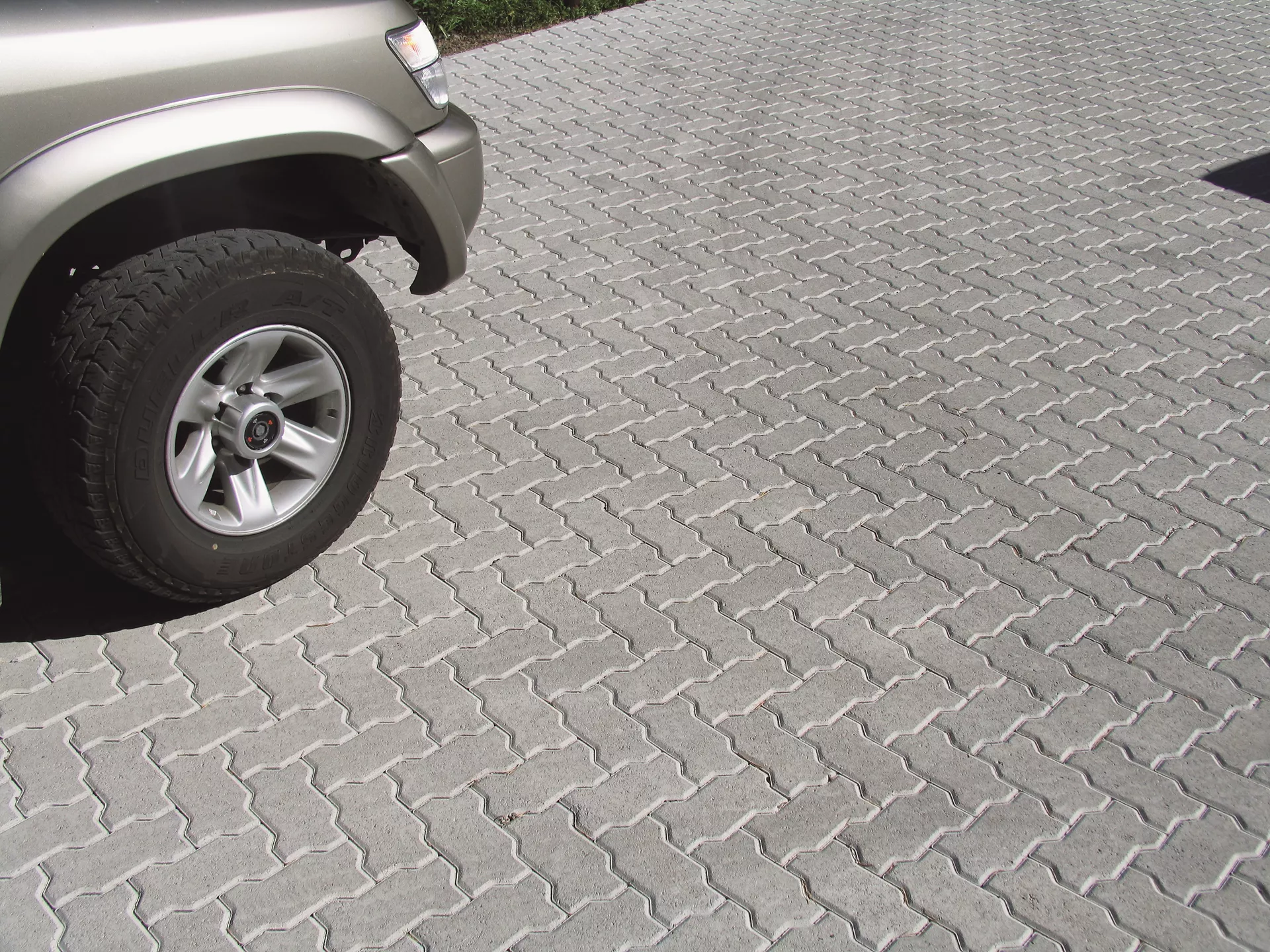 BETA Verbundstein mit Nocken Normalstein grau glatt gefast L 22.5 cm B 11.25 cm H 6 cm