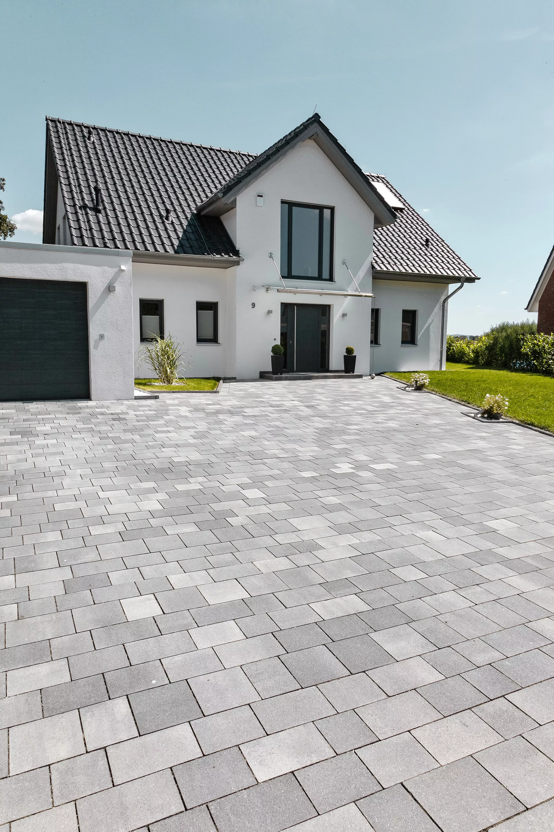 TOLEDO SKY Pflasterstein grau-anthrazit geschliffen vollkantig L 19.5-32.5 cm H 8 cm