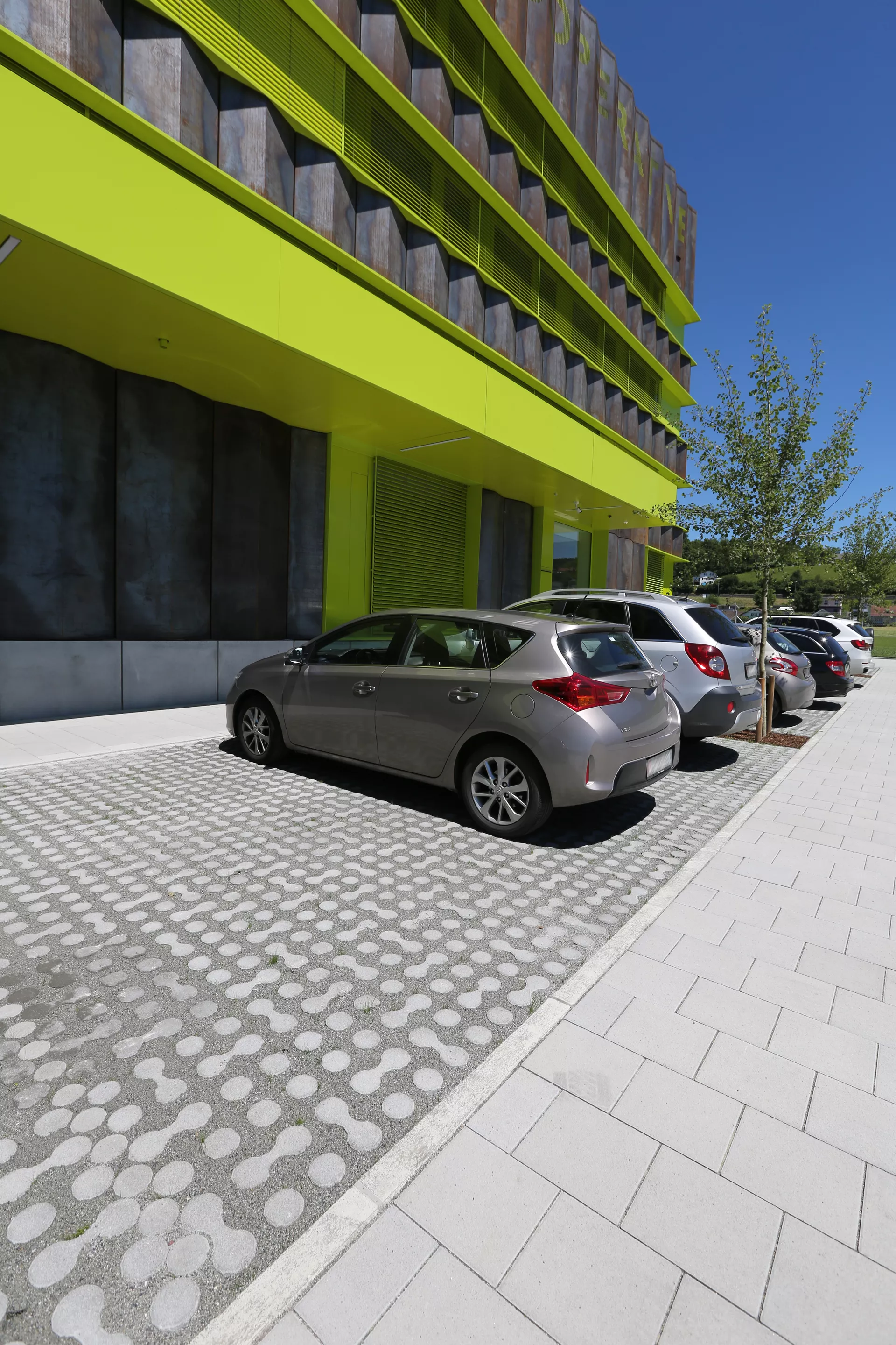 LUNIX Rasengitterstein grau glatt L 53.2 cm 39.9 cm H 12 cm