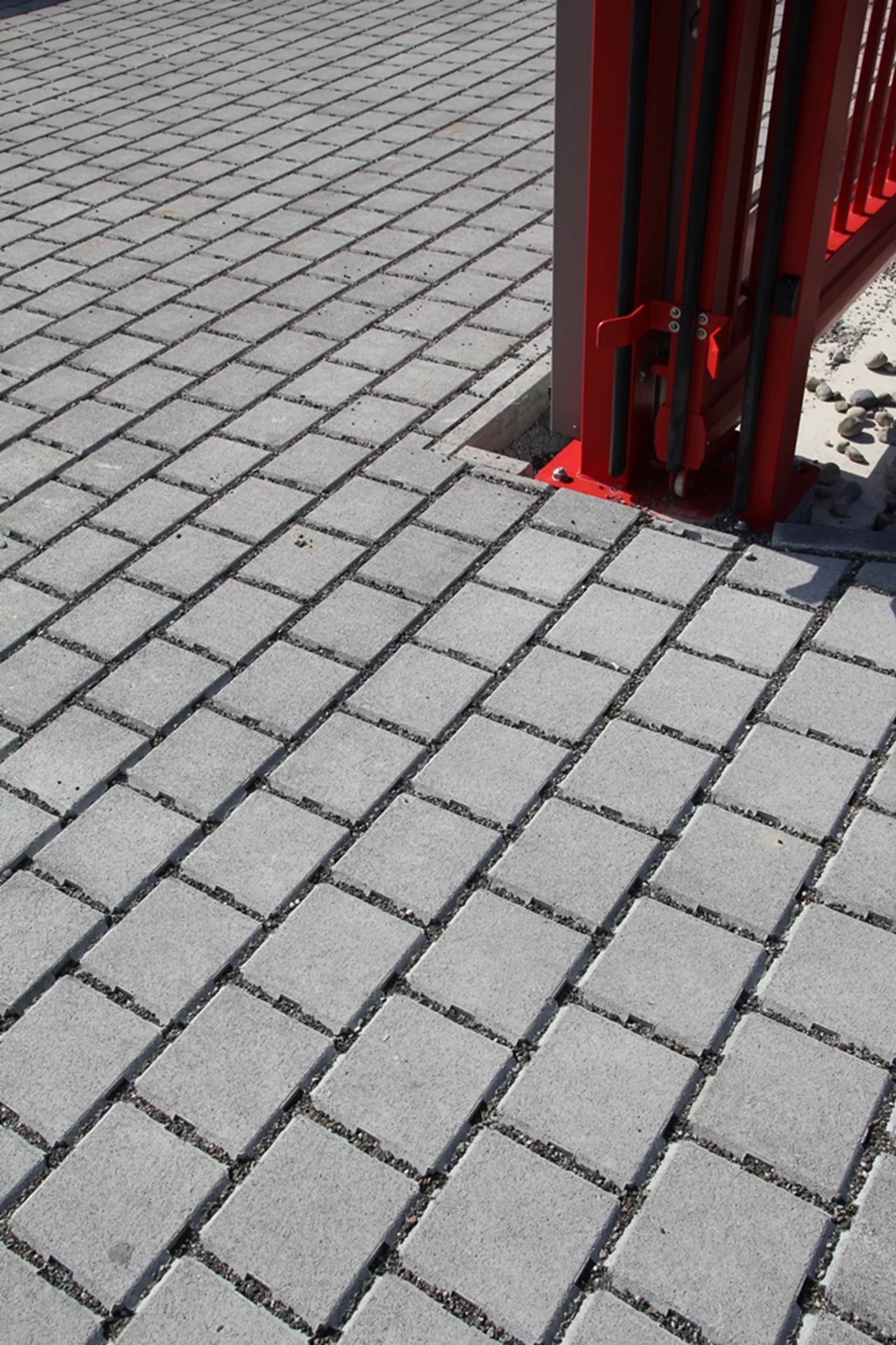 VS 5 Schwerlast Ökostein mit Verschiebesicherung englisch pal. grau glatt gefast L 22.5 cm B 22.5 cm H 10.8 cm