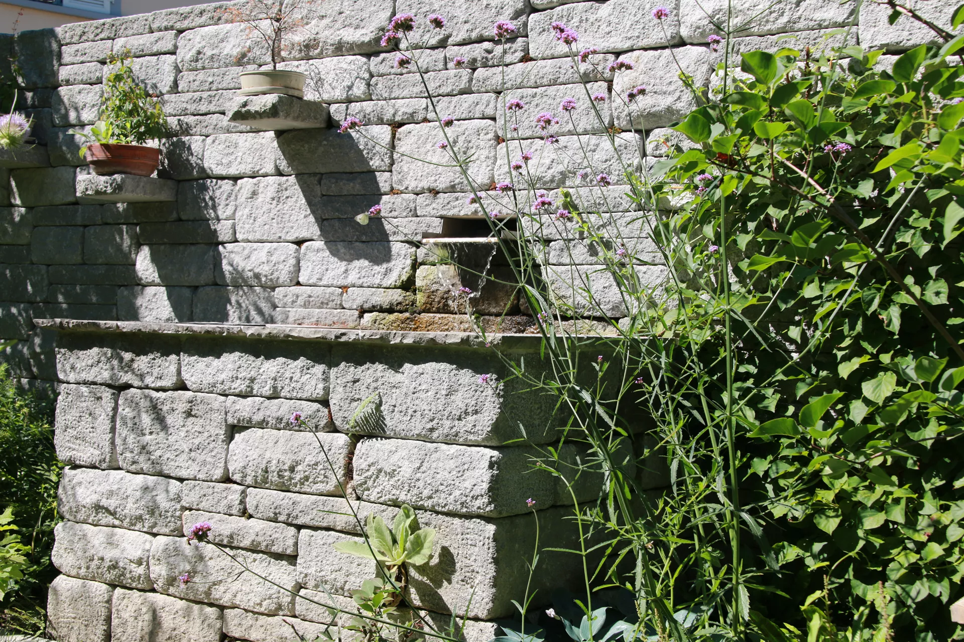 SANTURO Landhausmauer Typ 2 2-seitig gespalten grau Kanten gebrochen L 30-50 cm B 25 cm H 15 cm