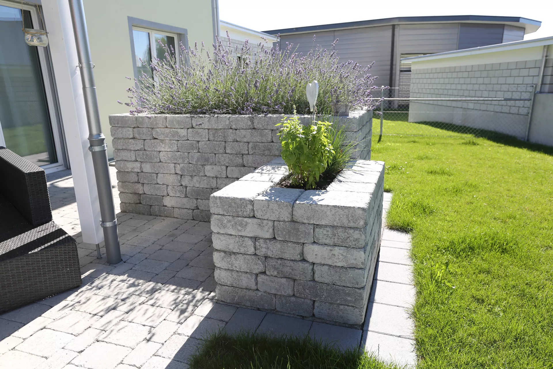 CUATRO Mauersteine Kanten gebrochen naturgrau L 20-35 cm B 25 cm H 15 cm