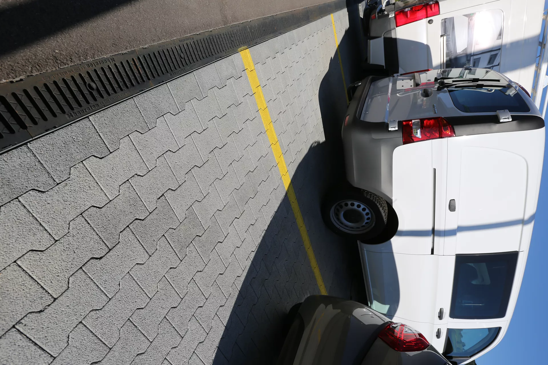 H Sickerstein Normalstein grau fein gefast L 20 cm B 16.5 cm H 8 cm