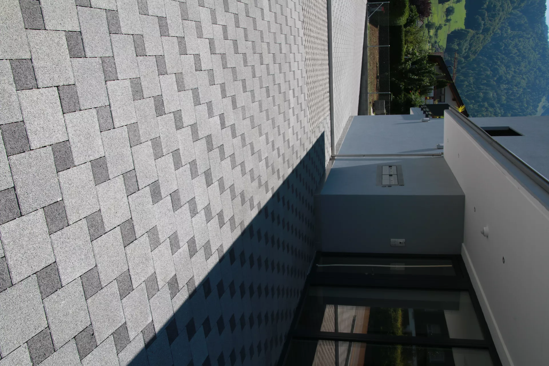 CARENA Sickerstein fino mit Nocken grau haufwerksporig gefast L 25 cm B 25 cm H 8 cm