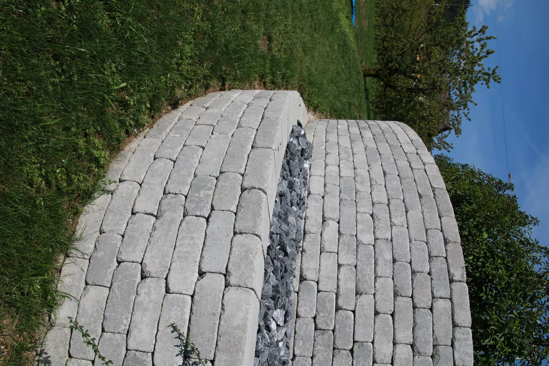 CUATRO Mauersteine Kanten gebrochen naturgrau L 20-35 cm B 25 cm H 15 cm