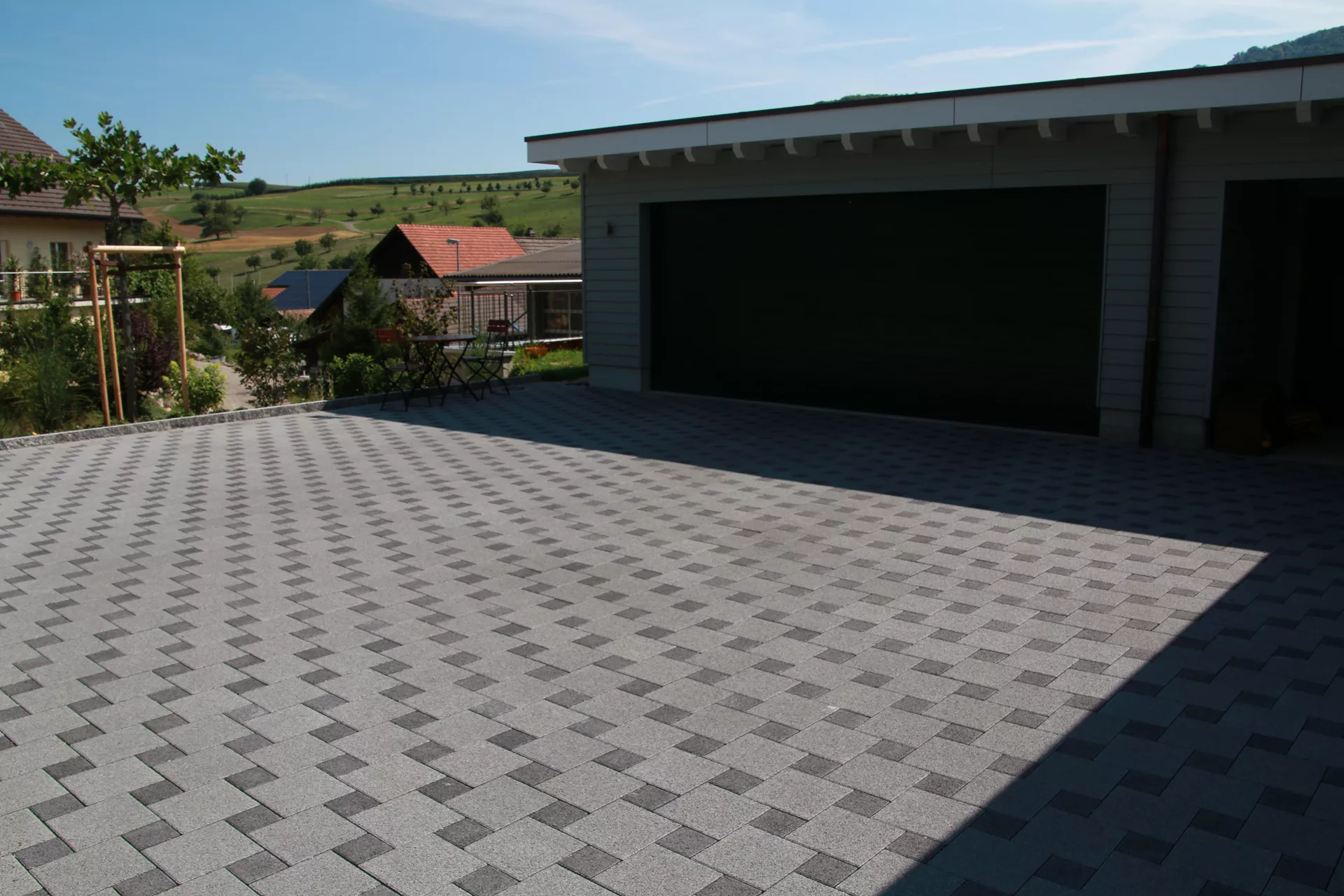 CARENA Sickerstein fino mit Nocken grau haufwerksporig gefast L 25 cm B 25 cm H 8 cm