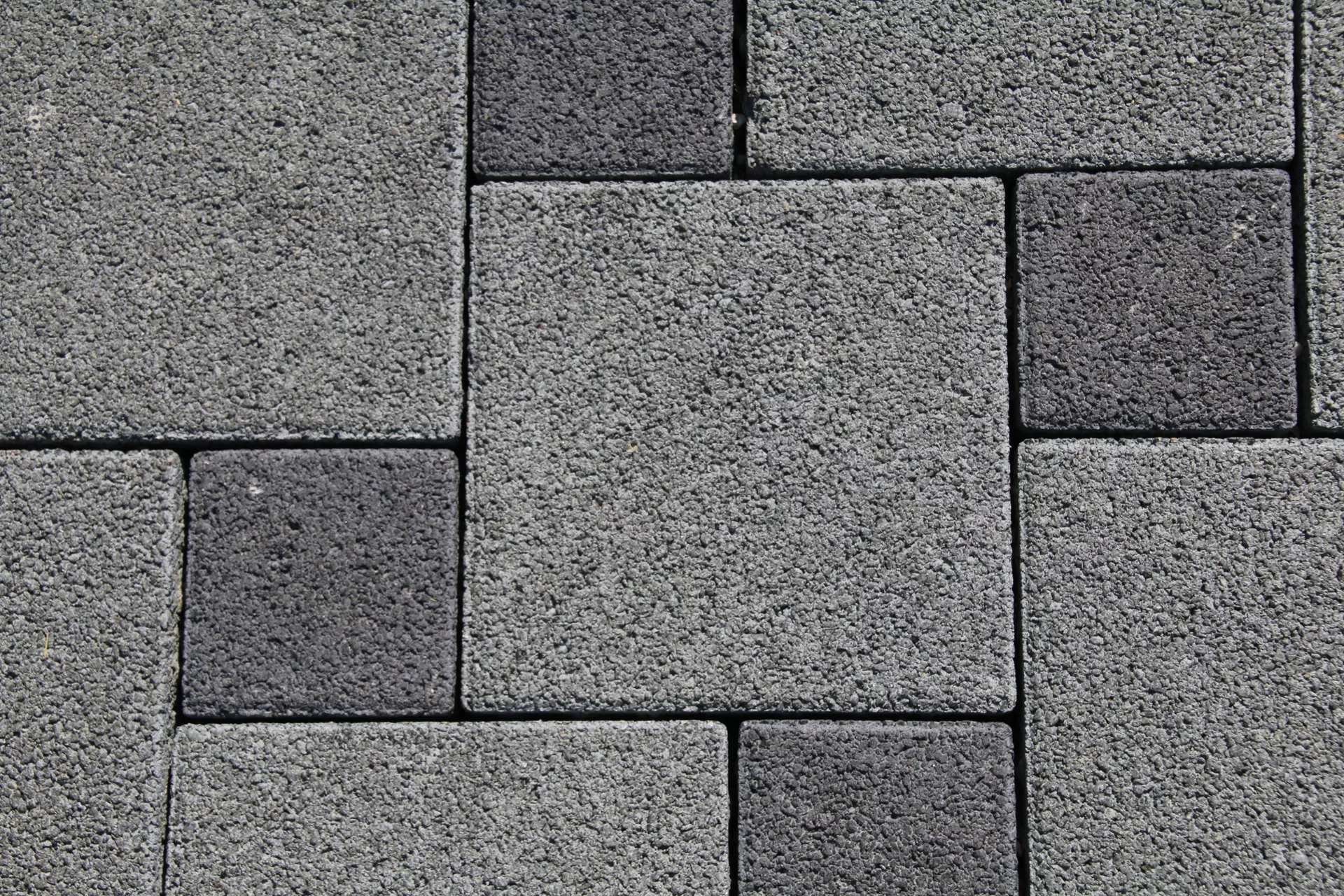 CARENA Sickerstein fino mit Nocken grau haufwerksporig gefast L 25 cm B 25 cm H 8 cm
