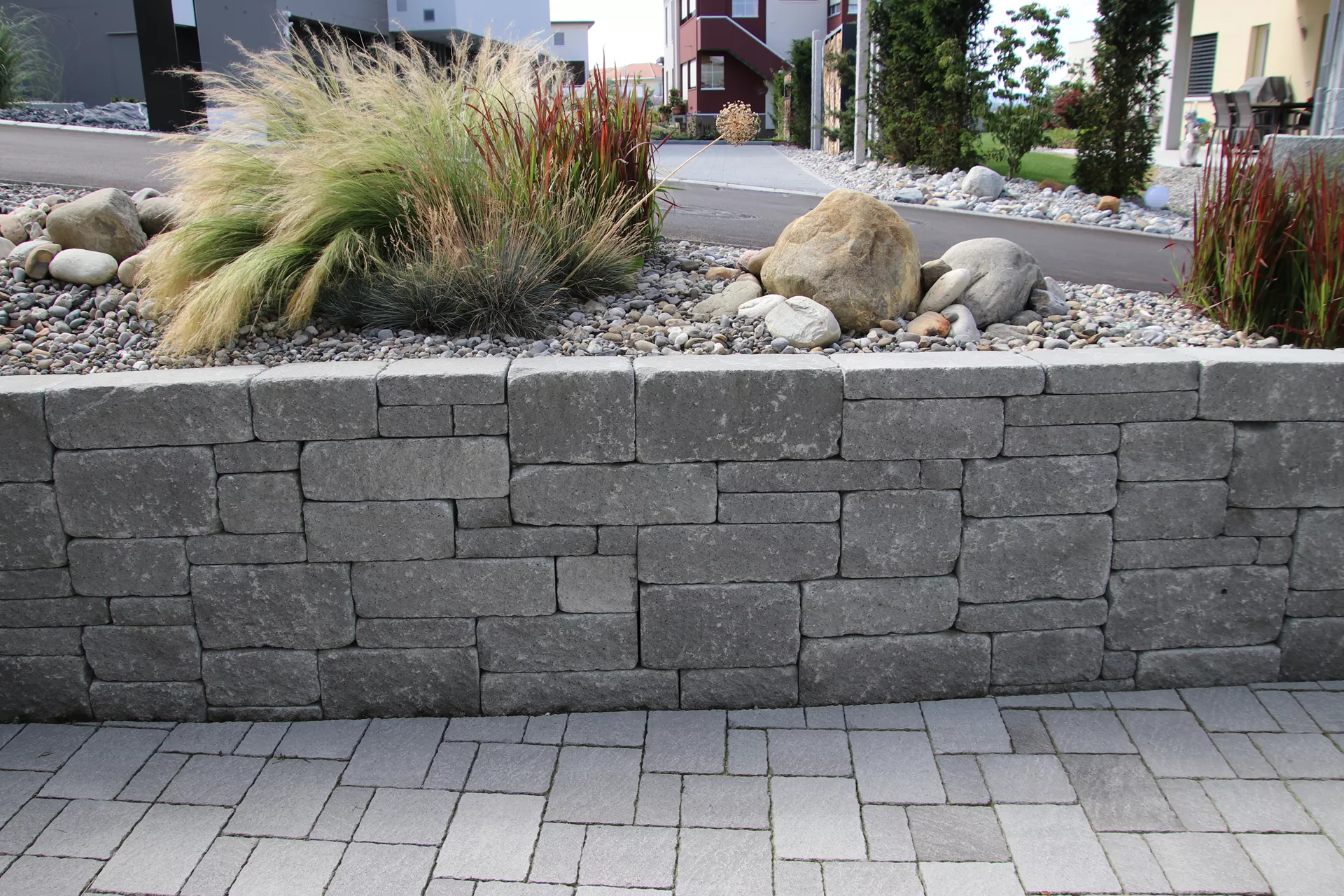 SANTURO Landhausmauer Typ 2 2-seitig gespalten grau Kanten gebrochen L 30-50 cm B 25 cm H 15 cm