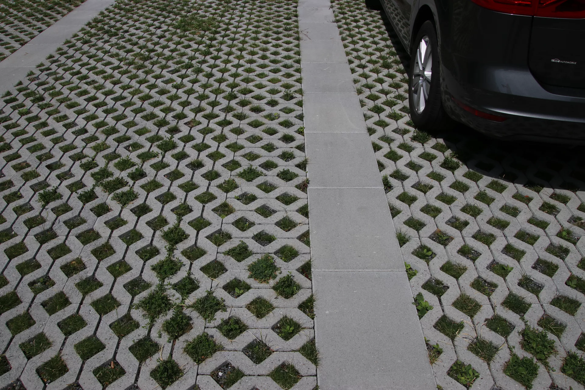 GRISON Rasengitterstein mit Nocken grau glatt L 60.2 cm B 40.2 cm H 8 cm