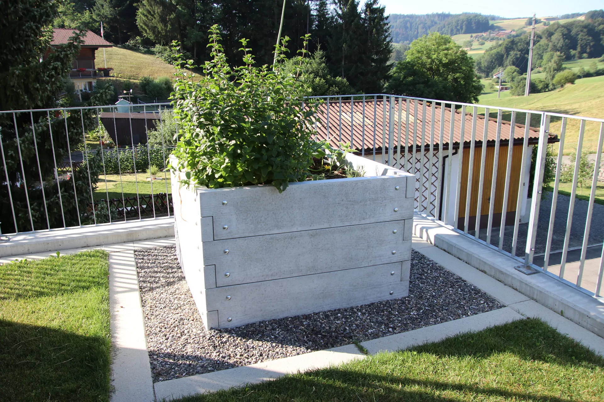 Hochbeet mit Holzstruktur Typ 1 naturgrau strukturiert leicht gefast bewehrt L 120 cm B 120 cm H 75 cm W 6 cm