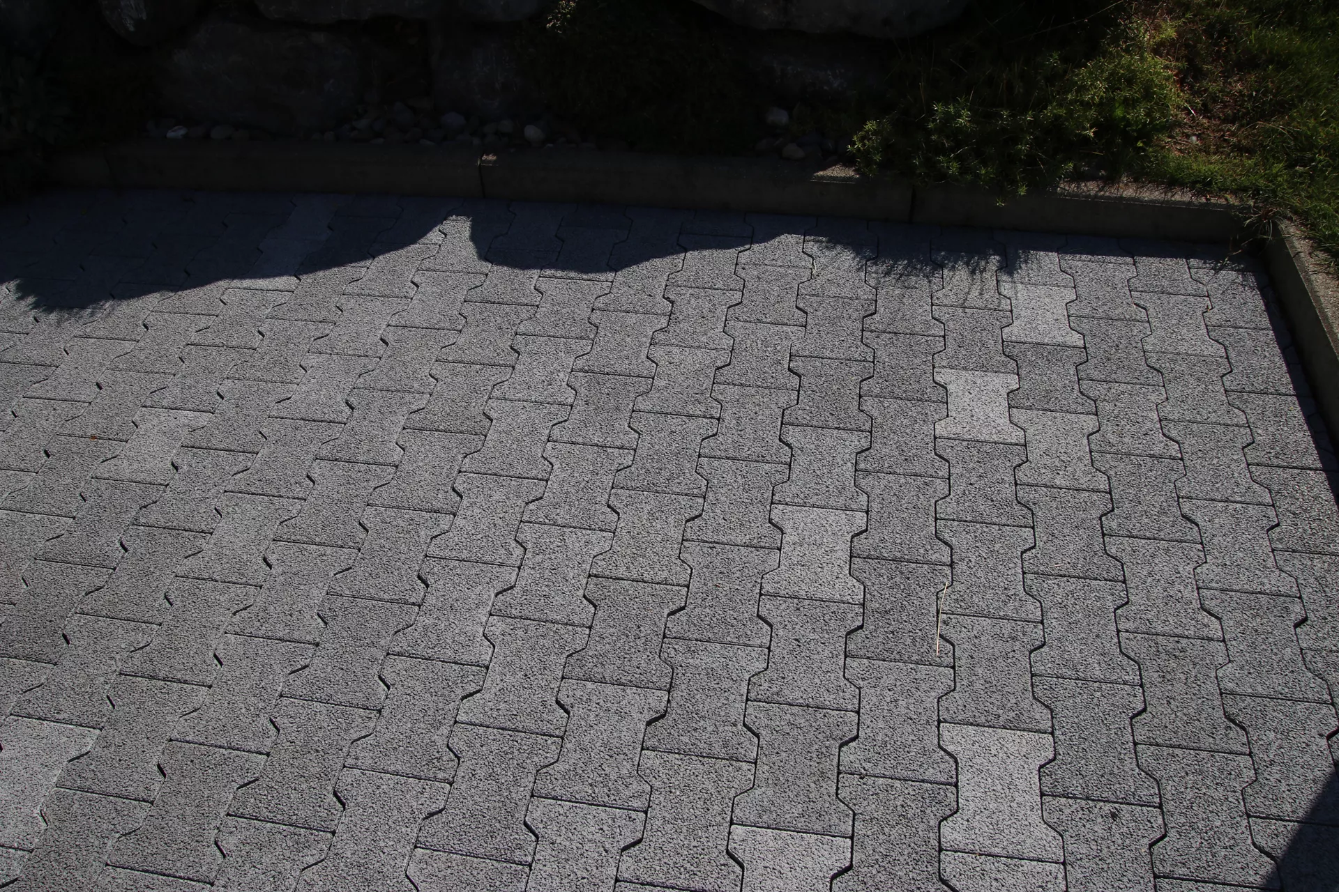 H Sickerstein Normalstein grau fein gefast L 20 cm B 16.5 cm H 8 cm