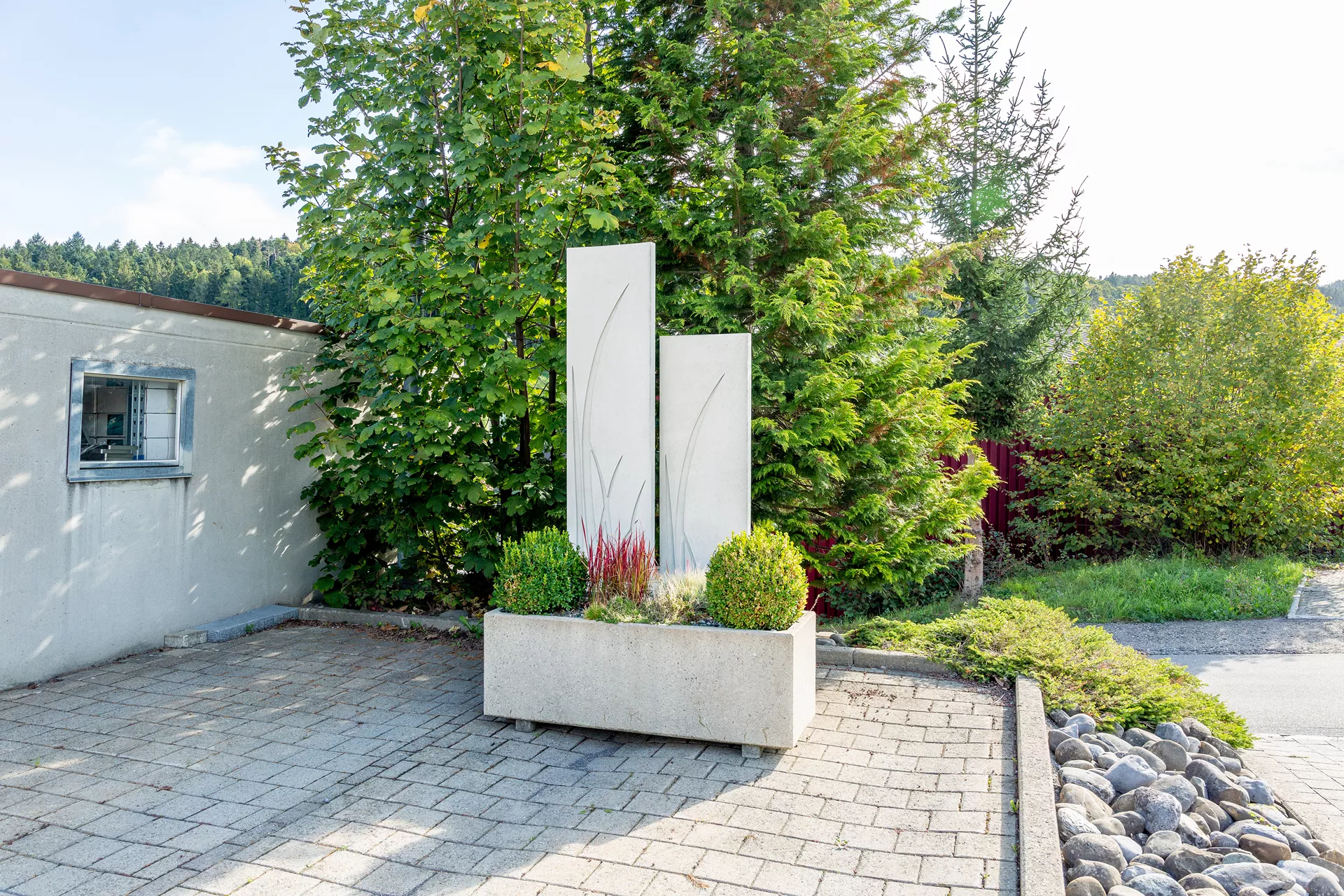 Betonstele bewehrt mit Motiv 2 grau glatt vollkantig L 50 cm B 6 cm H 200 cm