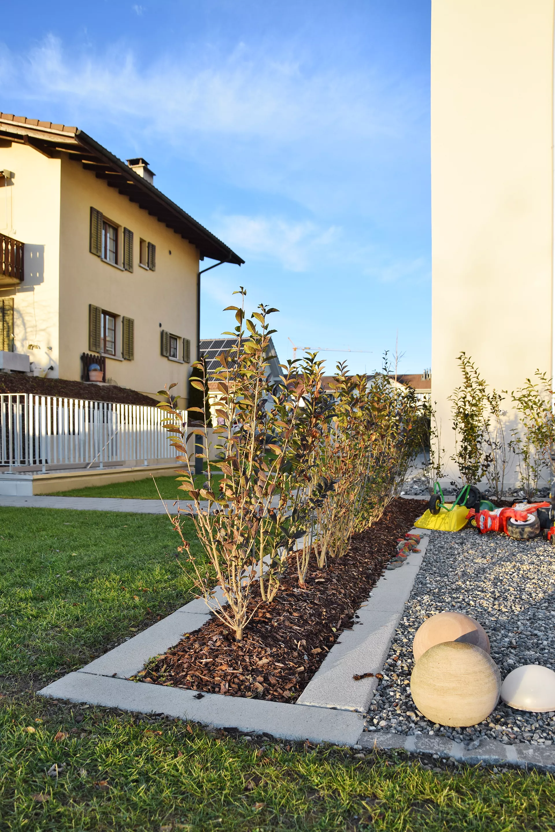 FINALGO Vakuum-Stellriemen/Randplatte grau gestrahlt gefast L 100 cm B 5 cm H 25 cm