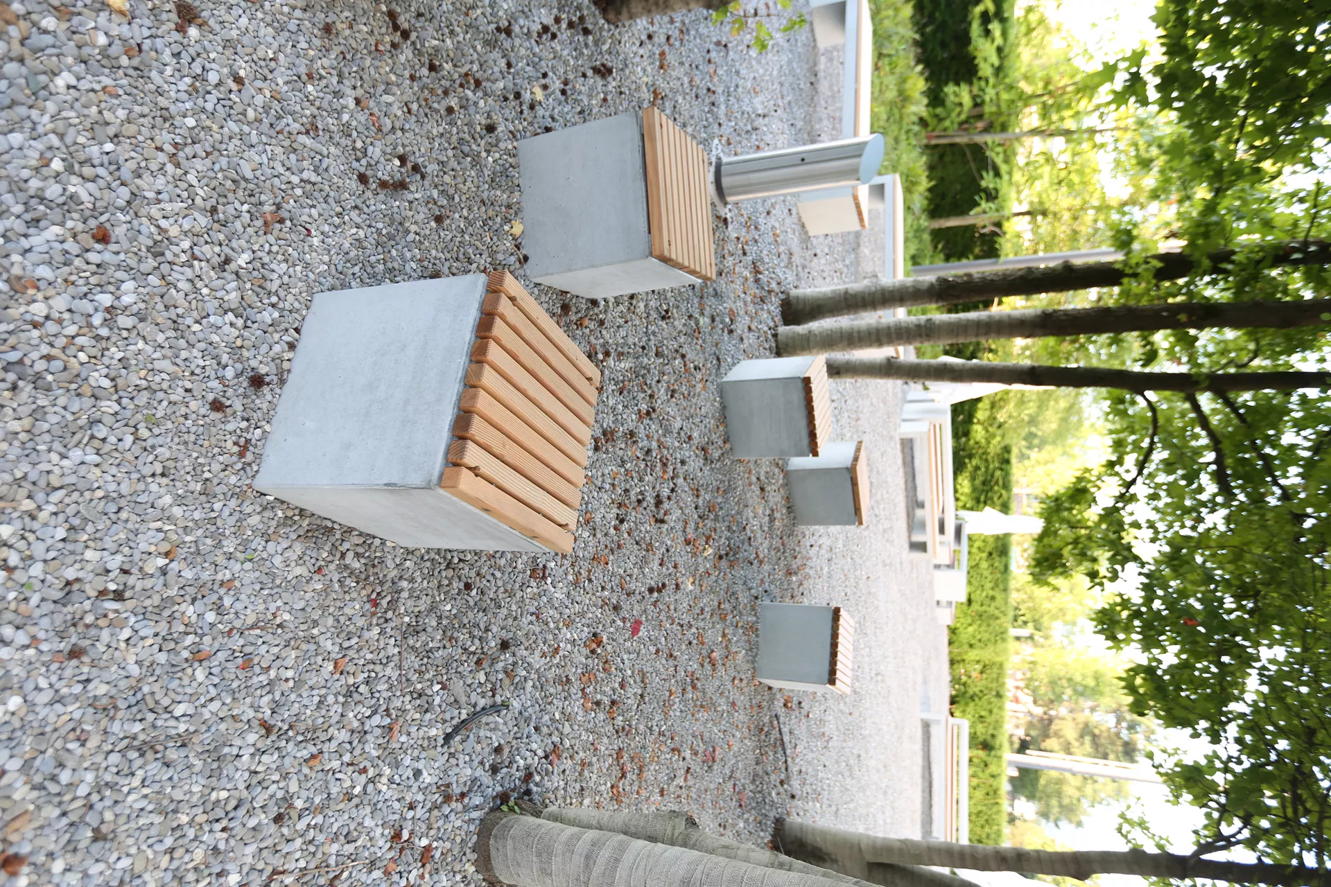 KUBUS Sitzelement mit Holzrost heavy grau glatt gefast L 45 cm B 45 cm H 50 cm