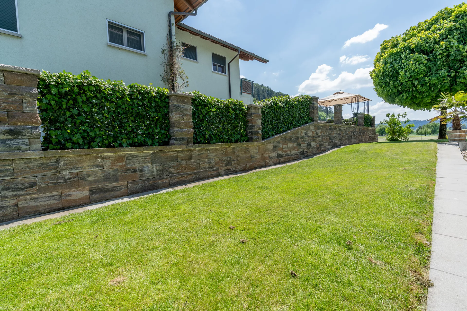 SANTURO Spaltstein-Landhausmauer Typ 4 2-seitig gespalten muschelkalk L 30-50 cm B 25 cm H 7.5 cm