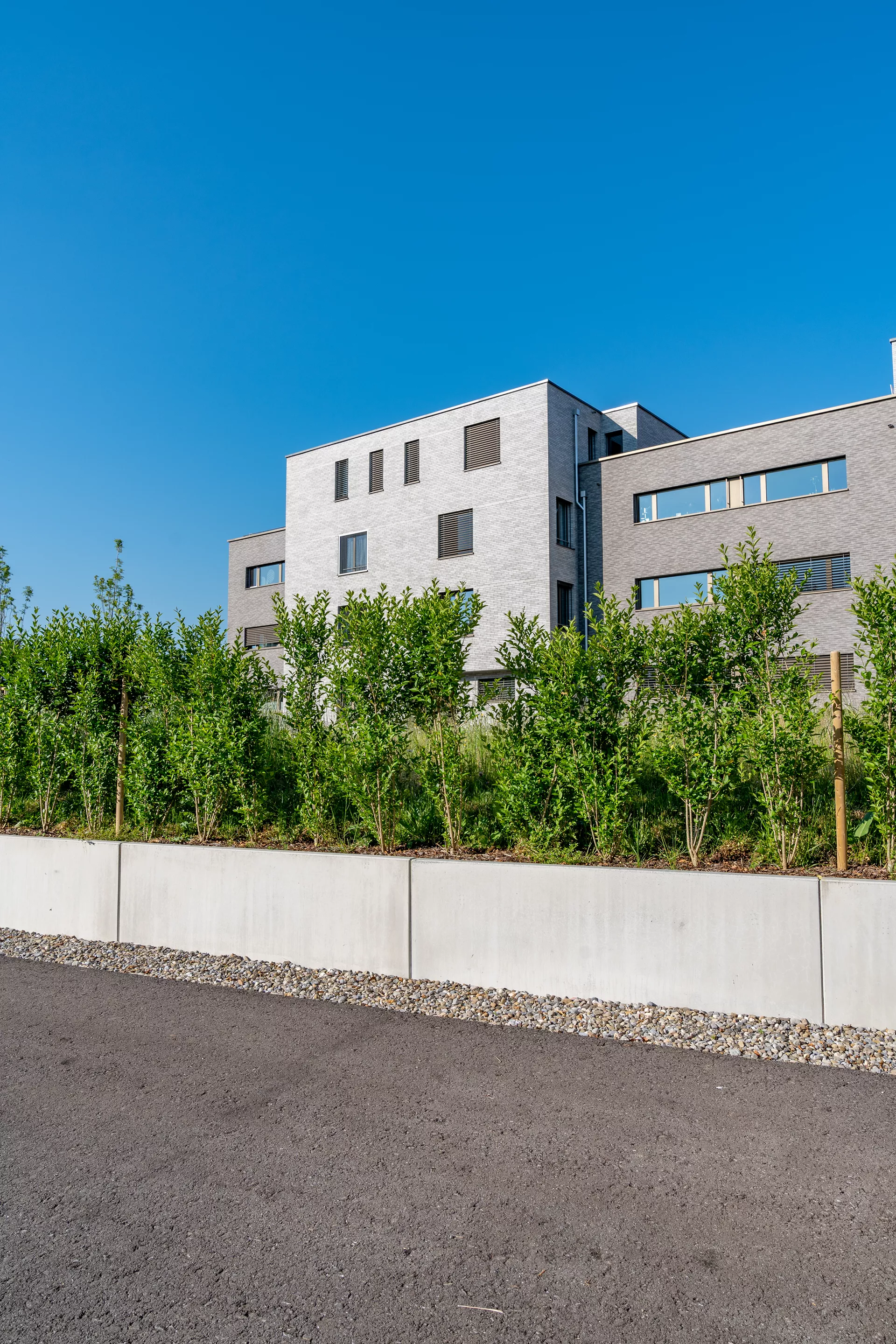 TRIPLA Winkelplatte bewehrt Typ 12.81 grau glatt gefast L 100 cm B 75 cm H 120 cm W 12 cm