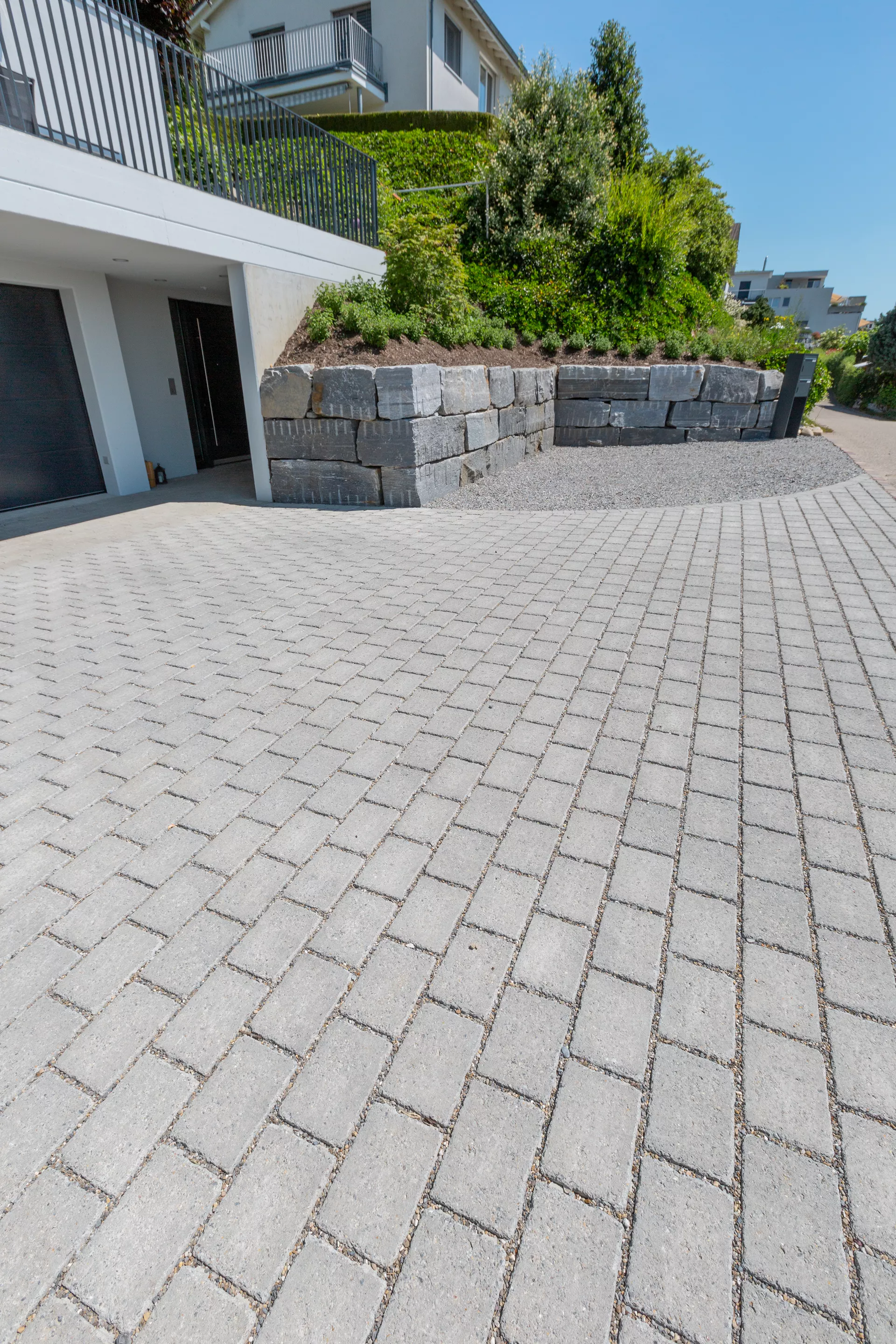 TEGULA SPLITT Ökostein mit Nocken Normalstein grau Kanten gebrochen L 23.2 cm B 17.2 cm H 7 cm