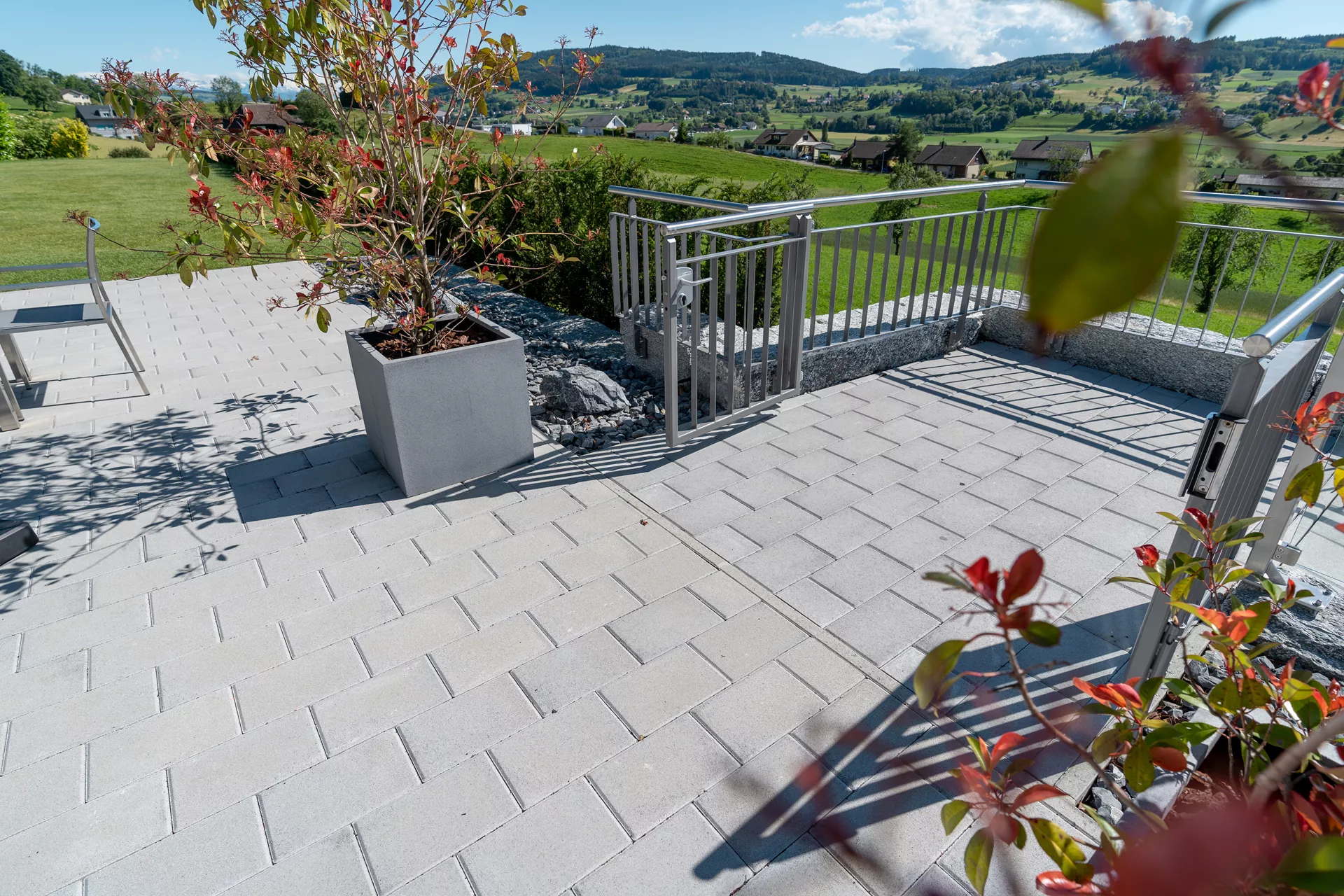 CLASSIC Pflasterstein mit Nocken grau glatt gefast L 30 cm B 20 cm H 6 cm