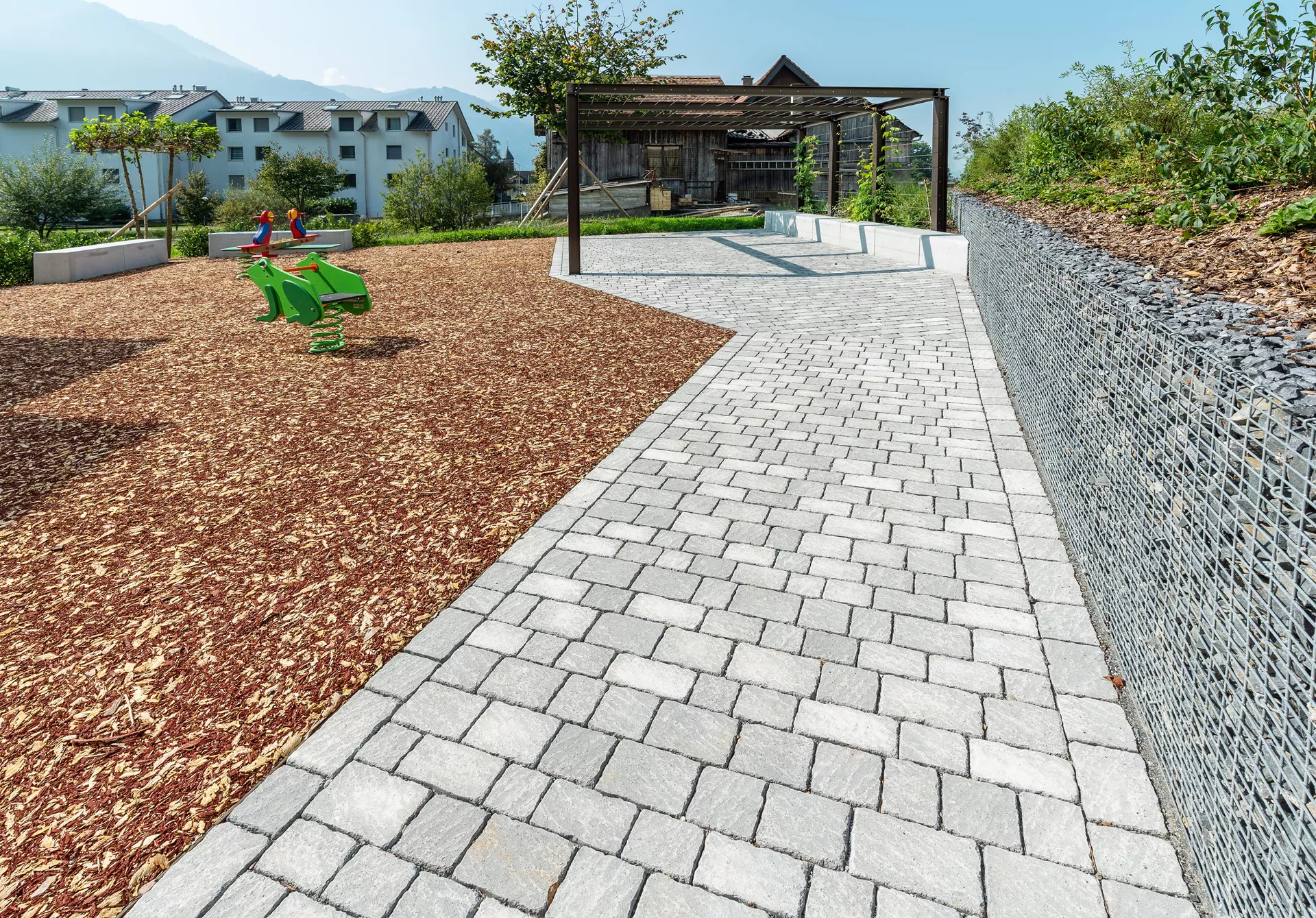 Pavé sauvage FRIEDA 7 cm, structuré arêtes cassées, gris perle