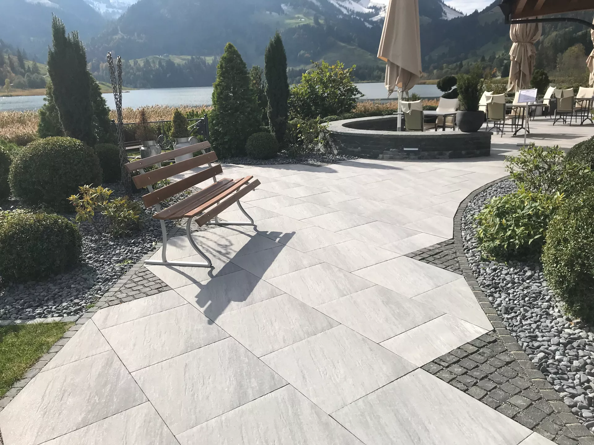 NATURE MOMENTS Gartenplatte dunkelgrau mit Schieferstruktur vollkantig L 60 cm B 60 cm H 5.5 cm