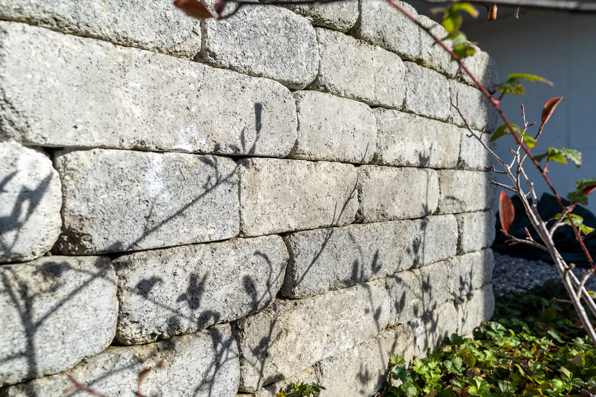 CUATRO Mauersteine Kanten gebrochen naturgrau L 20-35 cm B 25 cm H 15 cm