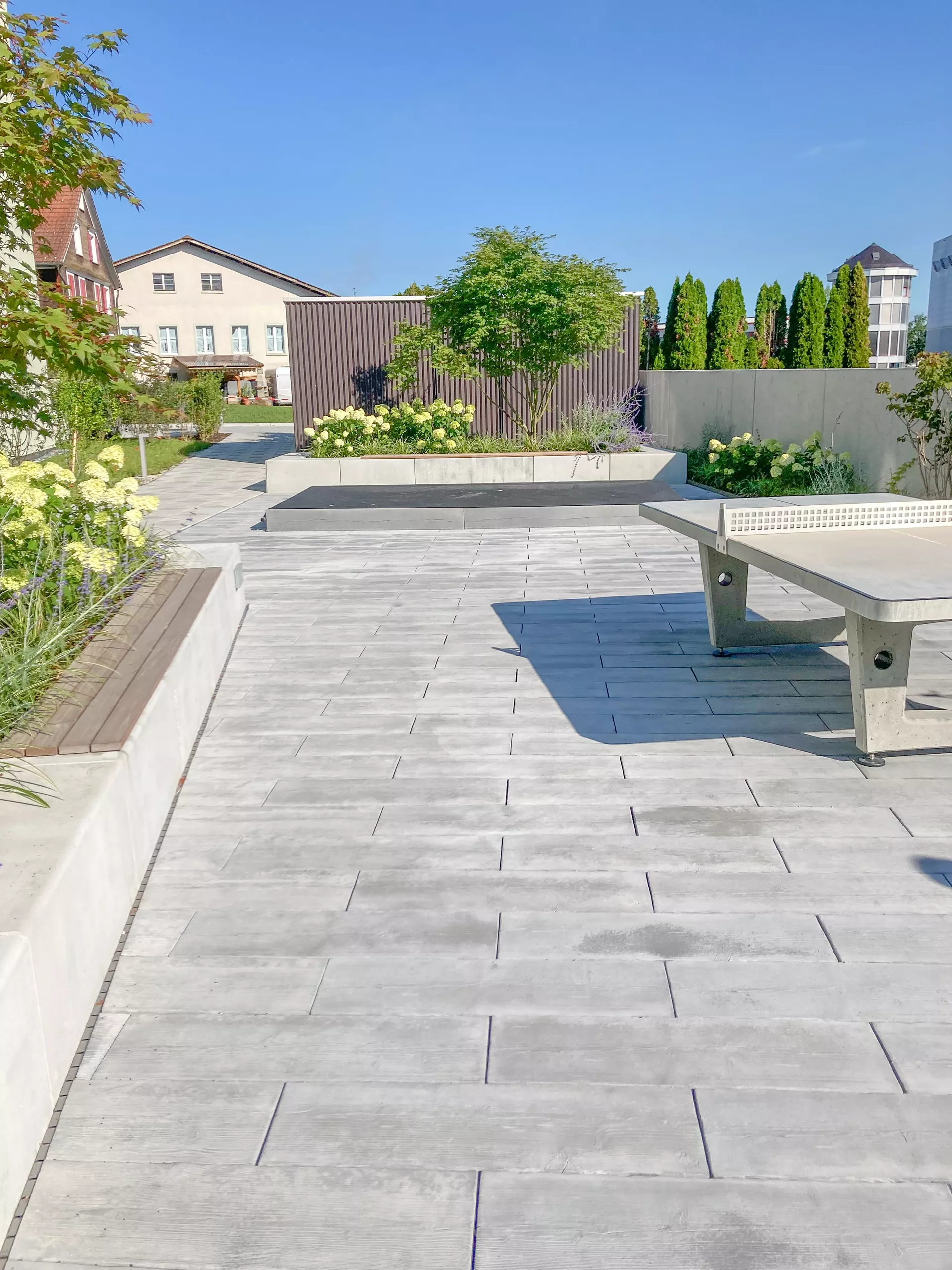 LENIA Gartenplatte mit Holzstruktur Normalplatte naturgrau strukturiert gerundet L 88-89 cm B 24.5-25.5 cm H 5 cm