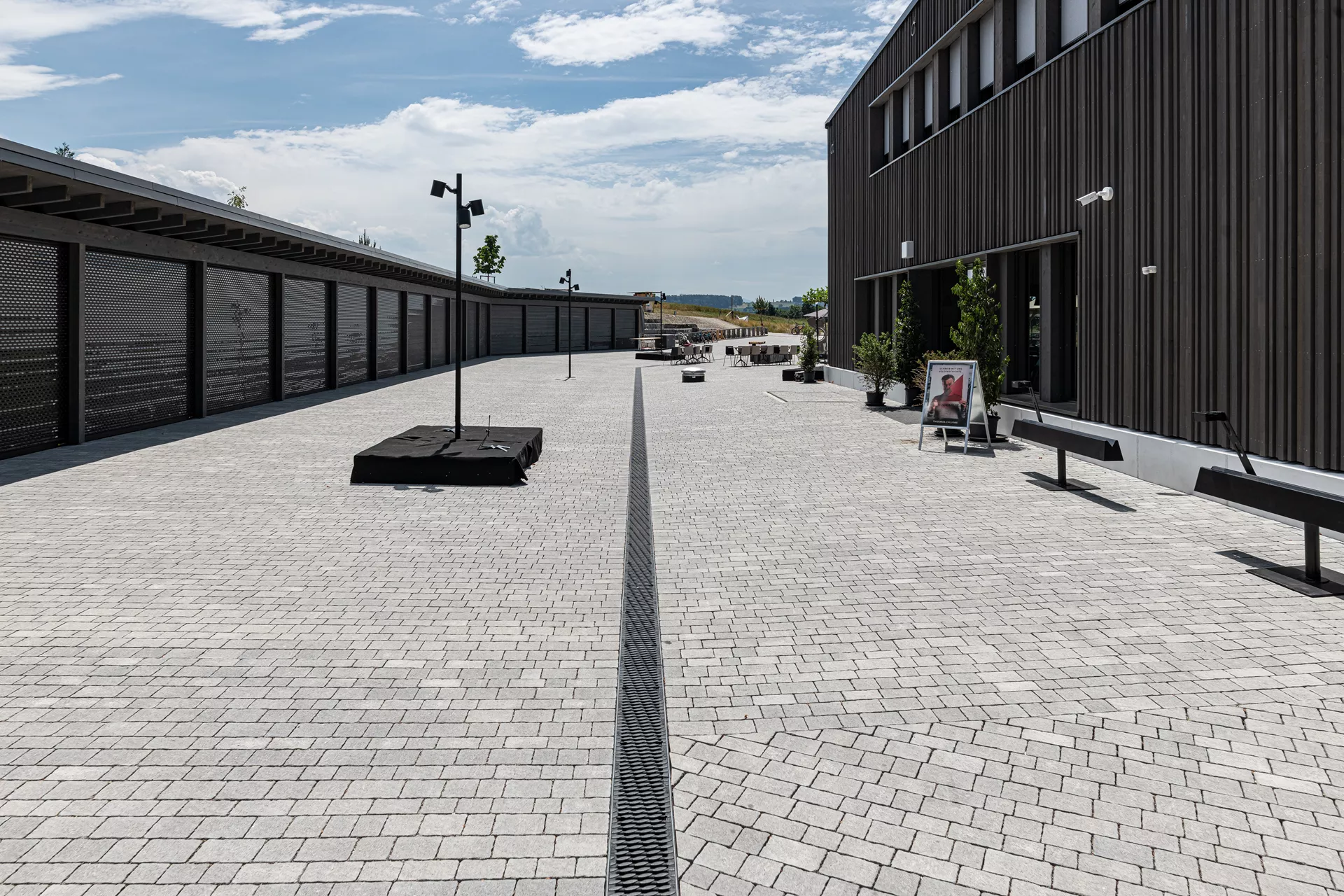 Pavé sauvage FRIEDA 7 cm, structuré arêtes cassées, gris perle