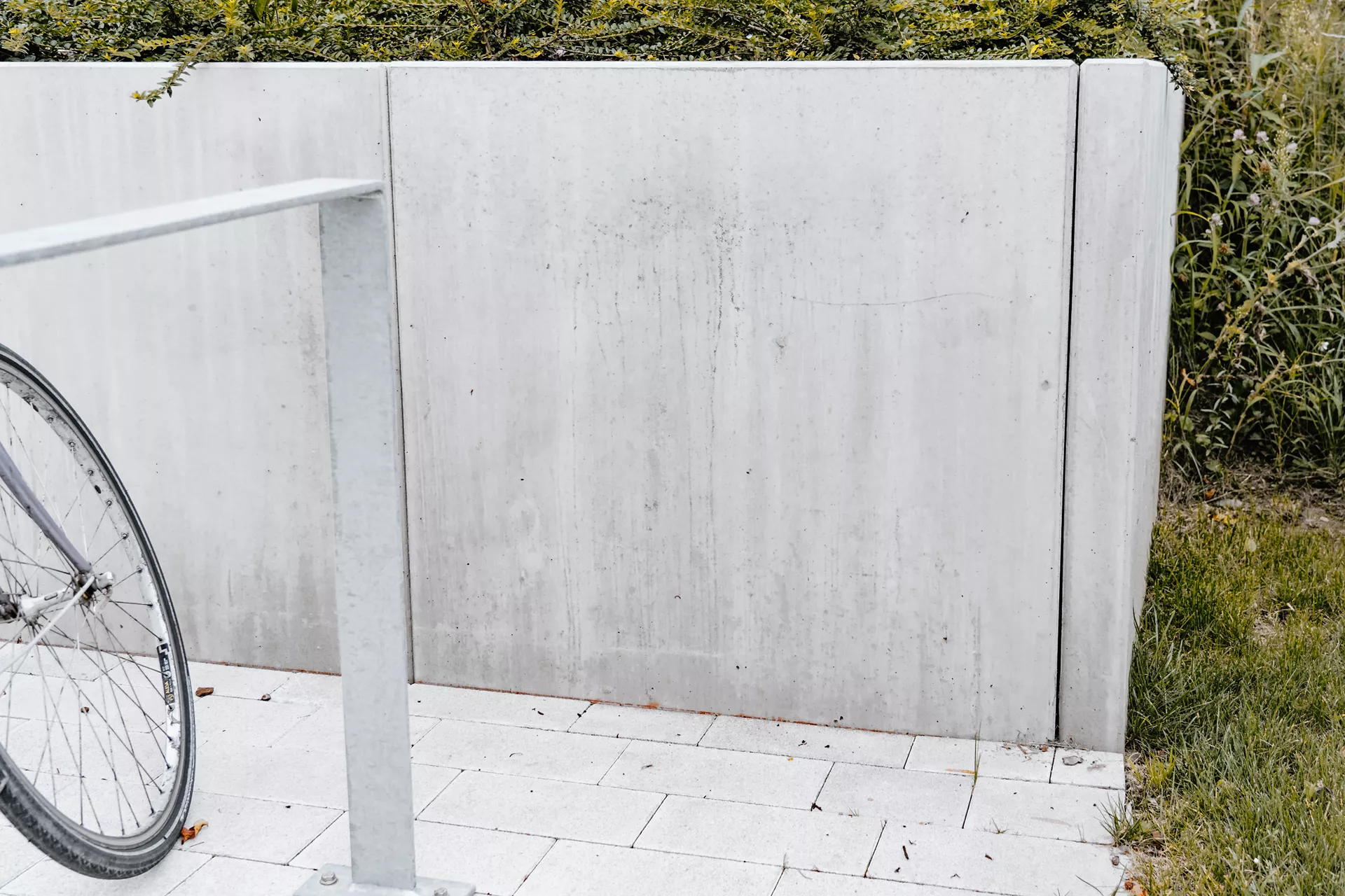 Él. en équerre ROZTEC MIDI 200/60/100 cm armé, chanfreiné, lisse, gris