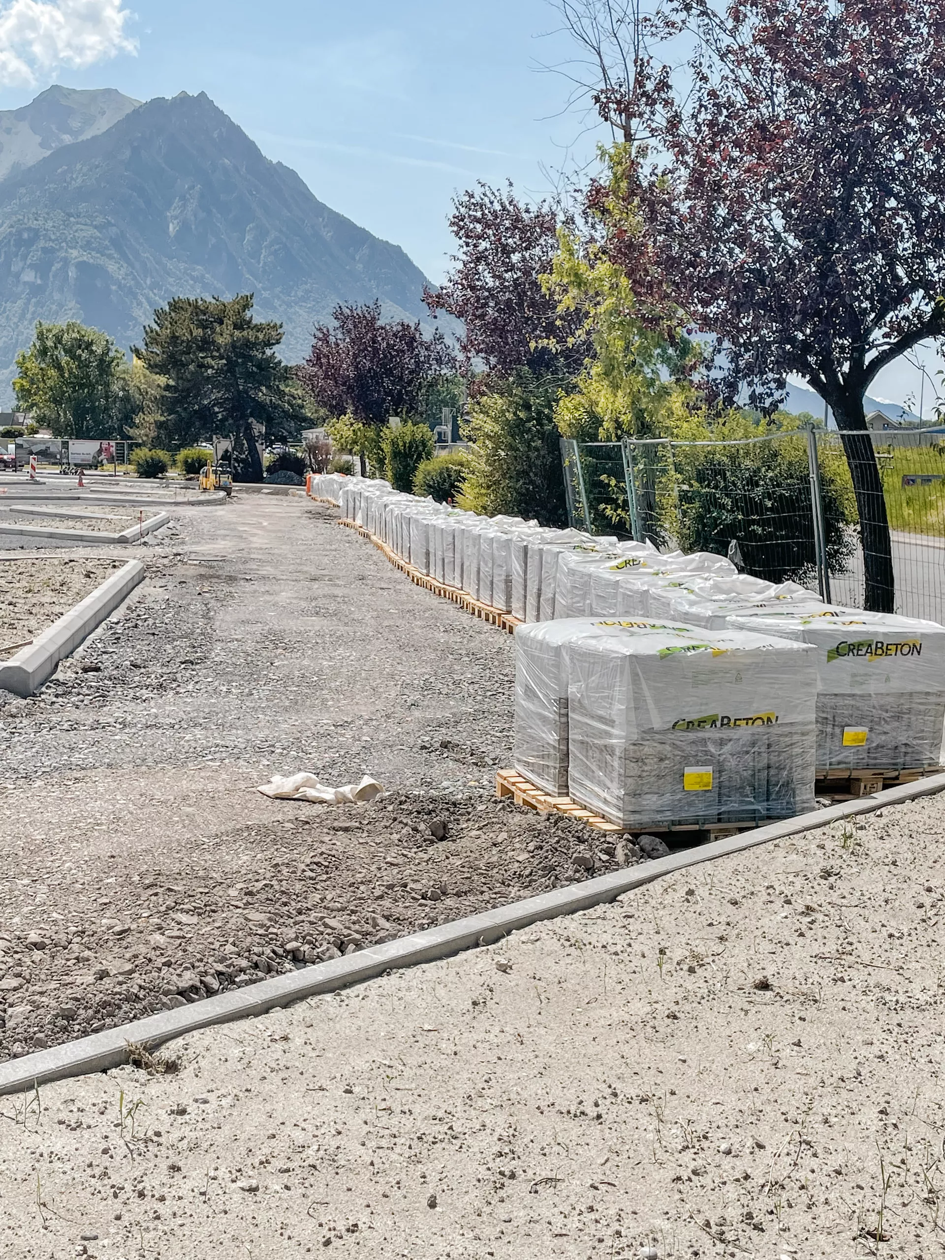 CARENA SPLITT Ökostein mit Nocken grau glatt gefast L 25 cm B 25 cm H 8 cm