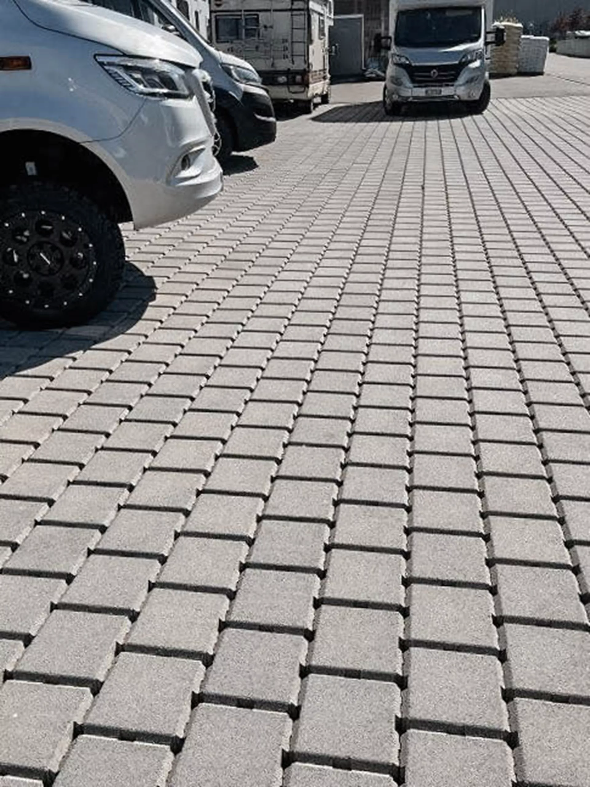 VS 5 Schwerlast Ökostein mit Verschiebesicherung englisch pal. grau glatt gefast L 22.5 cm B 22.5 cm H 10.8 cm