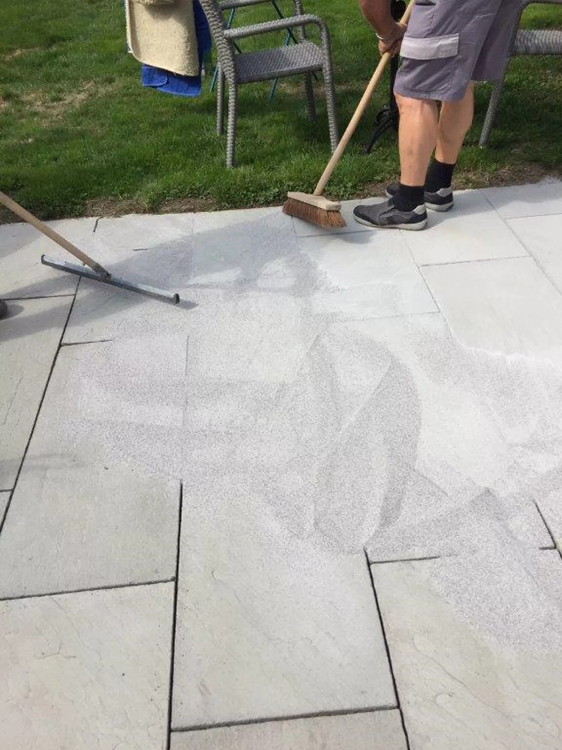 ROMEX Fugensand NP steingrau Gebinde à 25 kg (Vor Gebrauch leicht durchmischen)