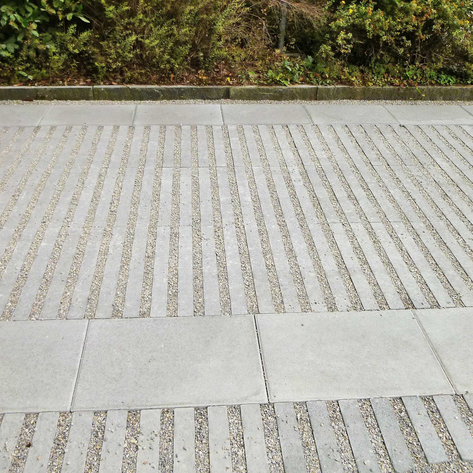 Schrittplatten mit Nocken