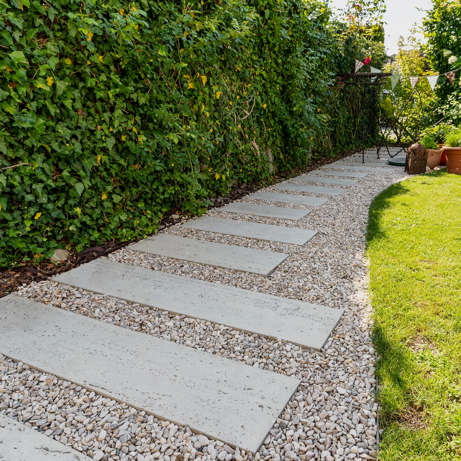 ANTIKA Gehwegplatten mit Travertinstruktur