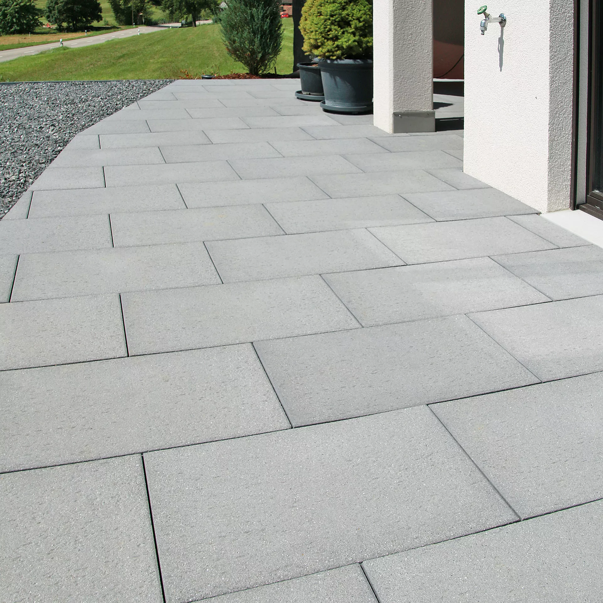 STRUKTURA Gehwegplatten mit Travertinstruktur