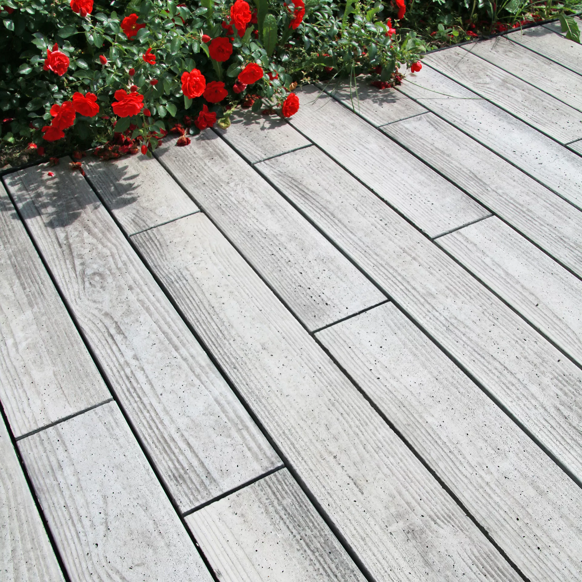 BOSCUS Betonbretter mit Holz- oder Rillenstruktur