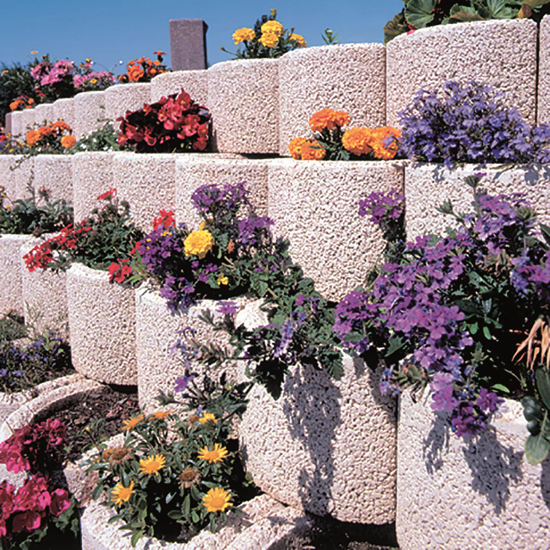 PARADISO Böschungssteine