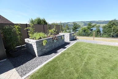 CUATRO Mauersteine Kanten gebrochen naturgrau L 20-35 cm B 25 cm H 15 cm