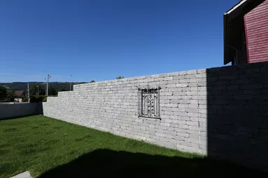 CUATRO Mauersteine Kanten gebrochen naturgrau L 20-35 cm B 25 cm H 15 cm