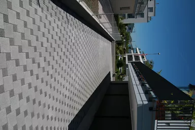 CARENA Sickerstein fino mit Nocken grau haufwerksporig gefast L 25 cm B 25 cm H 8 cm