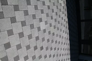 CARENA Sickerstein fino mit Nocken grau haufwerksporig gefast L 25 cm B 25 cm H 8 cm