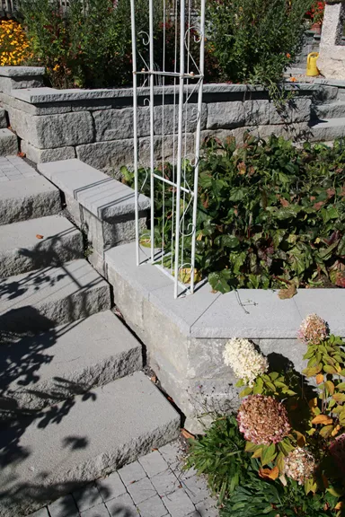 SANTURO Blockstufe voll grau gestrahlt gefast L 80 cm B 36 cm H 15 cm