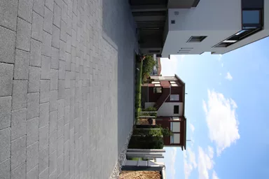 CARENA Sickerstein fino mit Nocken grau haufwerksporig gefast L 25 cm B 25 cm H 8 cm