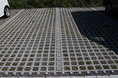 QUADRO Rasengitterstein grau L 58 cm B 47 cm H 10 cm