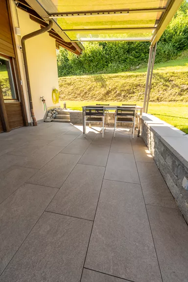 Feinsteinzeug Gehwegplatte Pietra di Combe braun strukturiert vollkantig L 90 cm B 45 cm H 2 cm