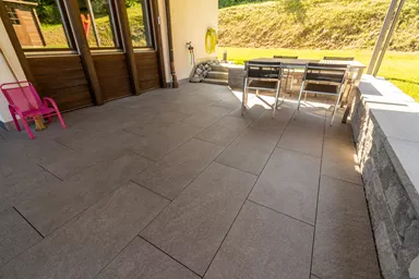 Feinsteinzeug Gehwegplatte Pietra di Combe braun strukturiert vollkantig L 90 cm B 45 cm H 2 cm