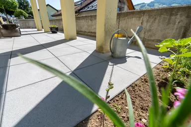 ESTRELLA fino Gehwegplatte grau-anthrazit gestrahlt gefast L 50 cm B 50 cm H 4 cm