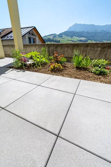 ESTRELLA fino Gehwegplatte grau-anthrazit gestrahlt gefast L 50 cm B 50 cm H 4 cm