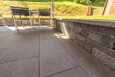 Feinsteinzeug Gehwegplatte Pietra di Combe braun strukturiert vollkantig L 90 cm B 45 cm H 2 cm