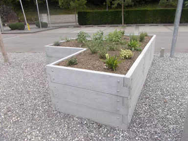 Hochbeet mit Holzstruktur Typ 3 naturgrau strukturiert leicht gefast bewehrt L 234 cm B 234 cm H 75 cm W 6 cm